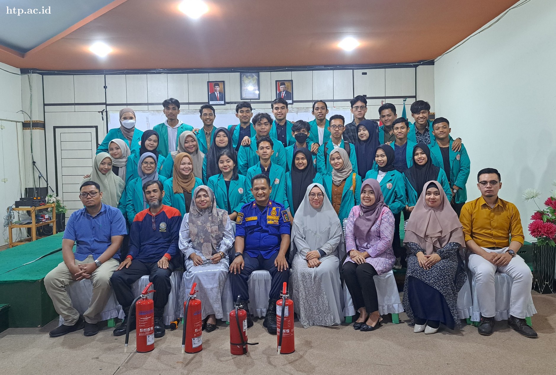 Mahasiswa Dilingkungan Fakultas Kesehatan UHTP Mengikuti Kuliah bersama dan Simulasi Manajemen Bencana Kebakaran